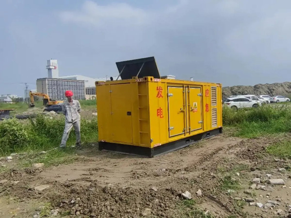 沁水200KW柴油发电机机组每小时的油耗量受哪些因素影响?